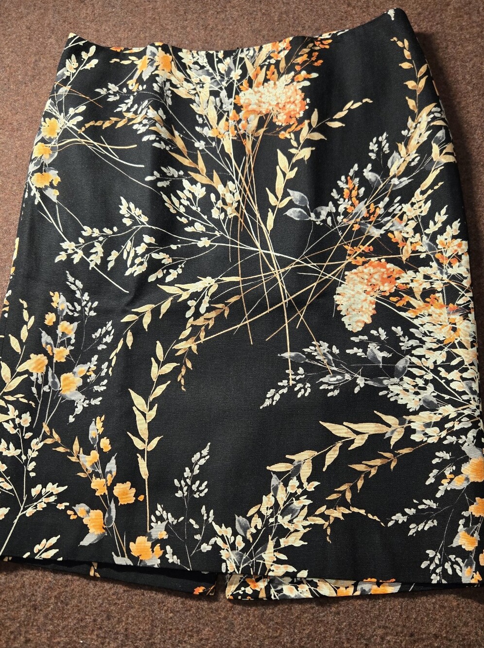 Talbots Wispy Floral Pencil Skirt Fully Lined Black Tan Coral Size 10